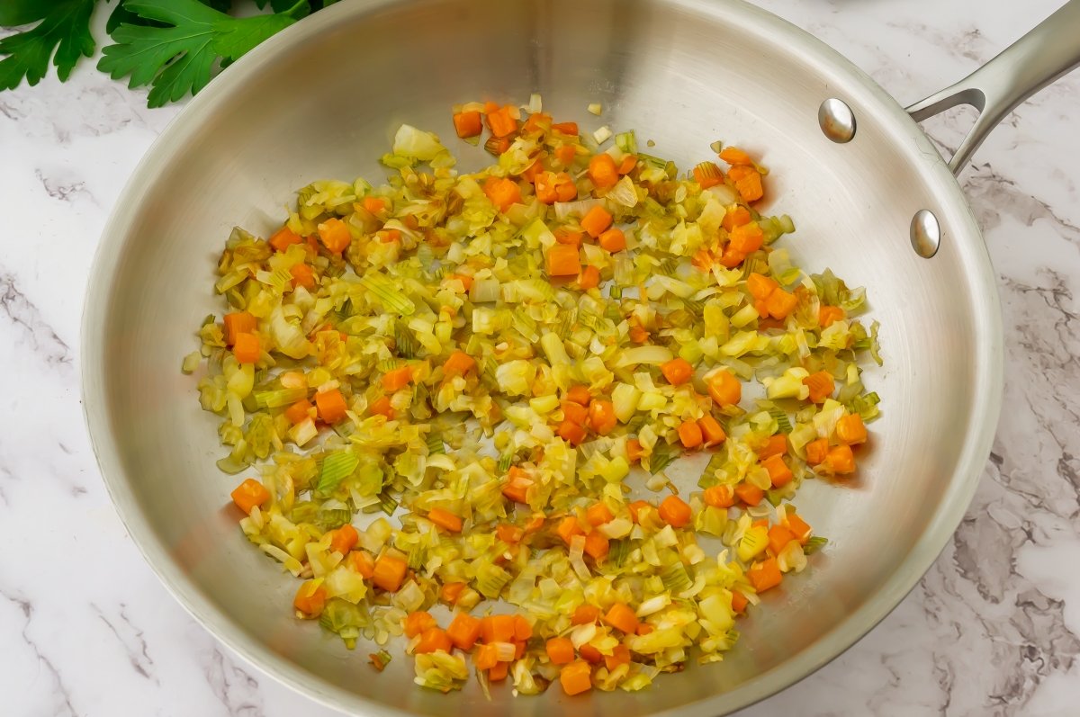Verduras pochadas para la lubina rellena