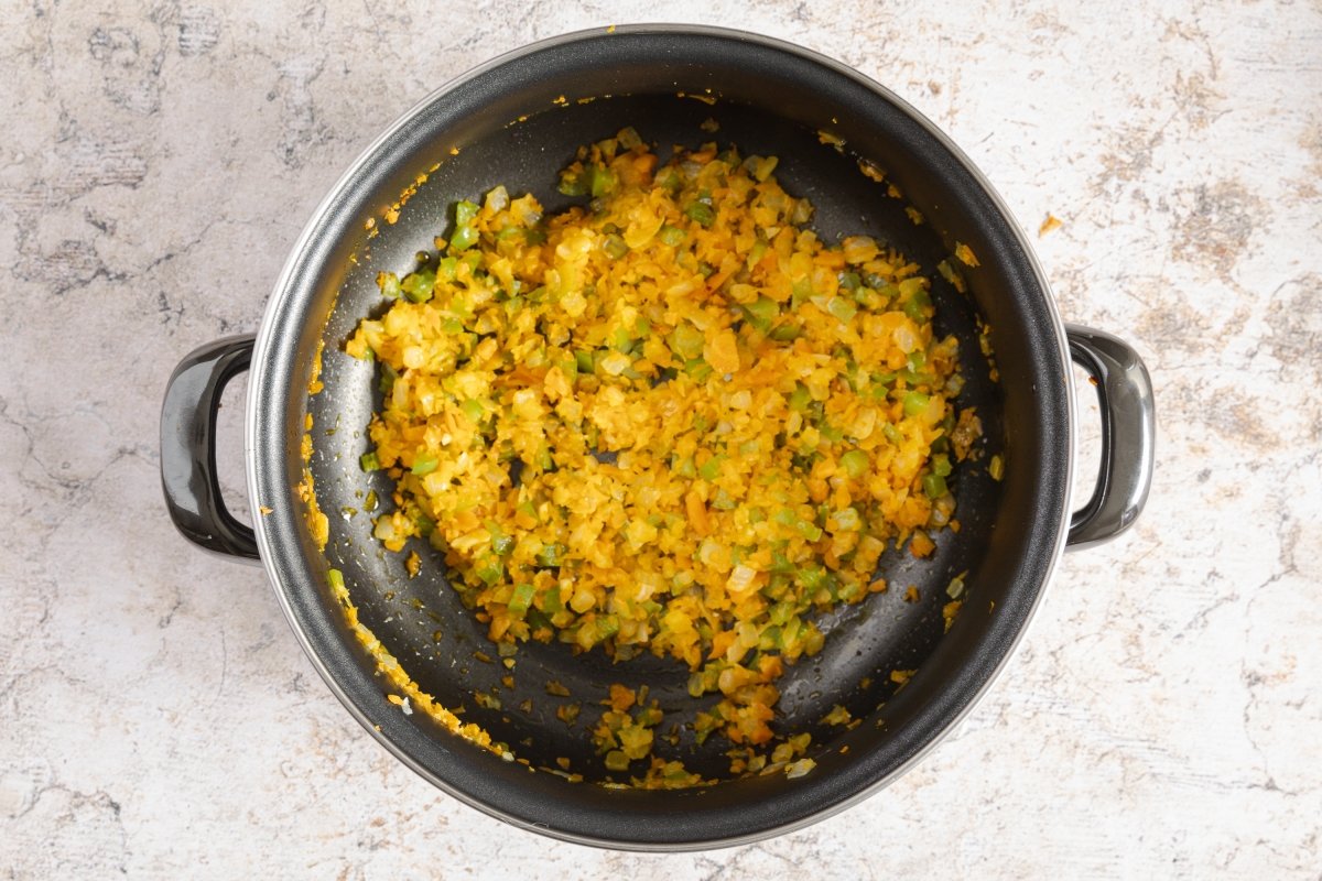 Verduras pochadas para las lentejas en Crock Pot