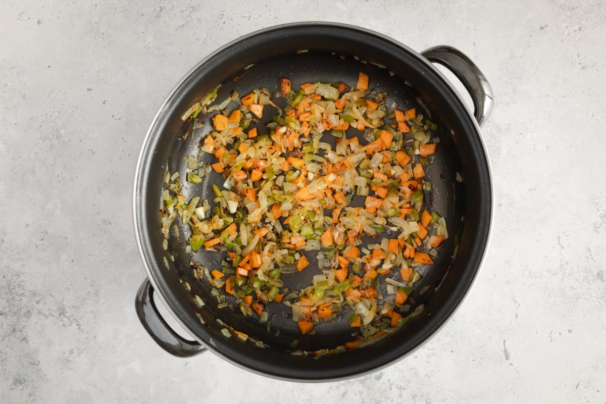 Verduras pochadas para los garbanzos con arroz