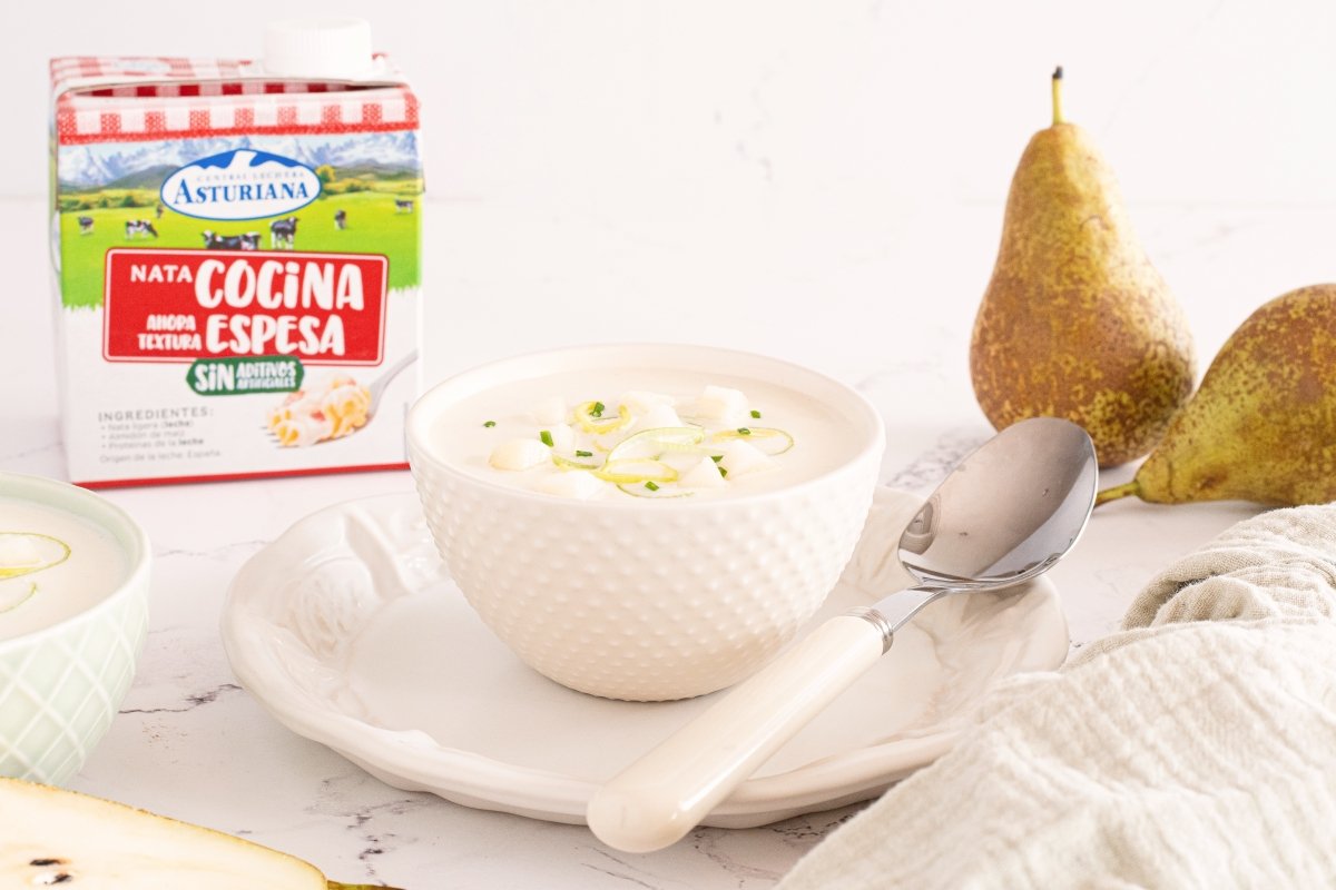 Vichyssoise de pera con nata espesa Central Lechera Asturiana