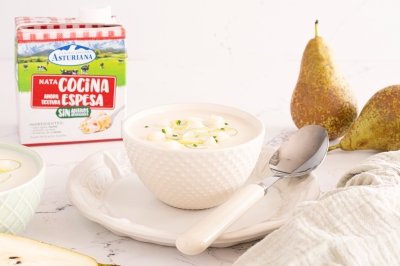 Vichyssoise de pera con nata para cocinar espesa de Central Lechera Asturiana
