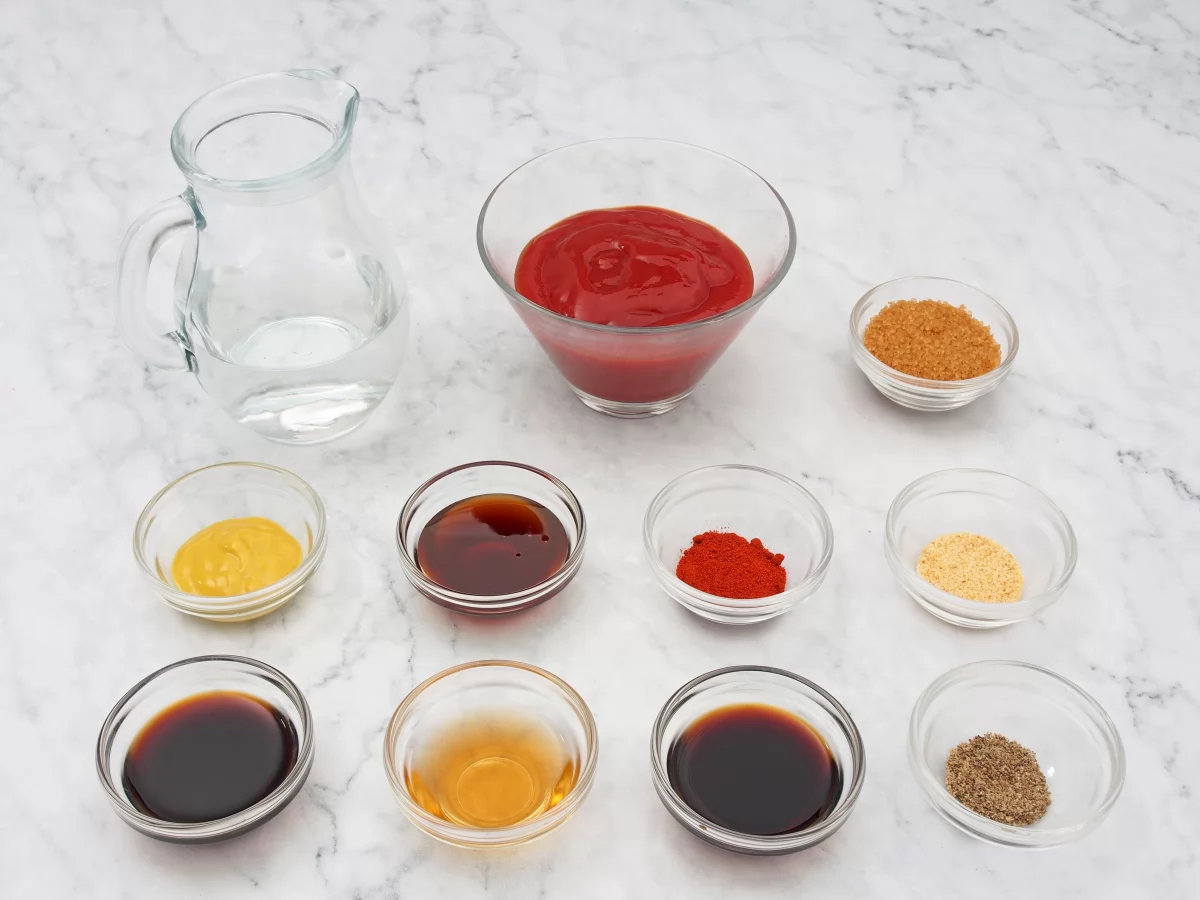 Salsa barbacoa casera 1 Vista de los ingredientes necesarios para hacer salsa barbacoa *