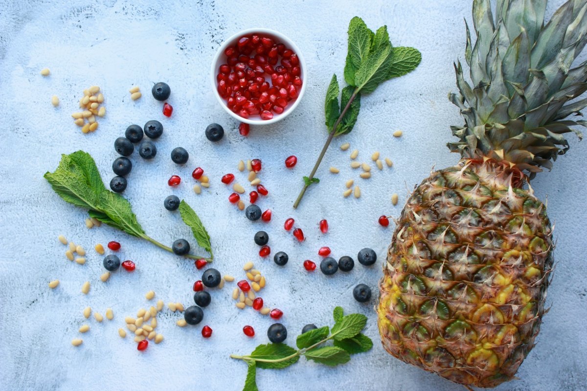 View of the ingredients needed to make a pineapple carpaccio