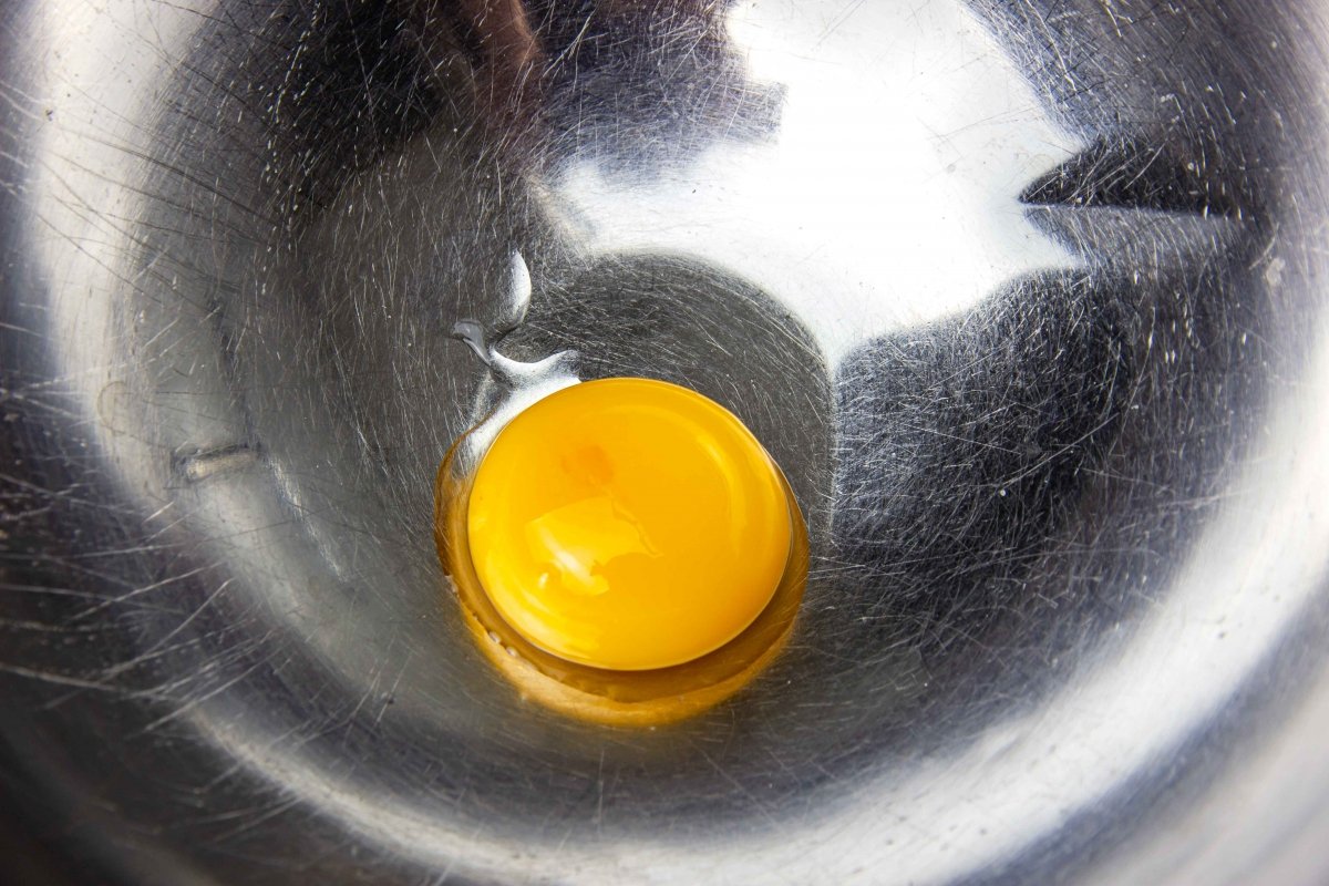 Egg yolk for the biscuits