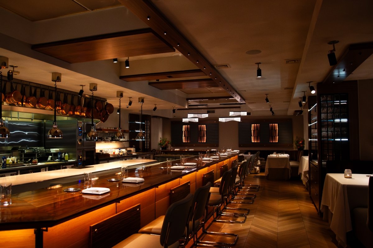 Zona de bar del restaurante Chef’s Table at Brooklyn Fare
