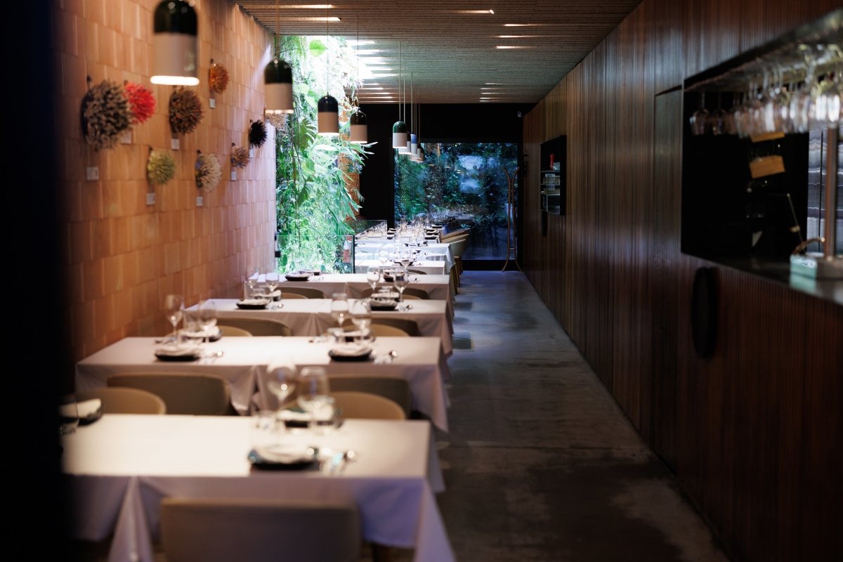 Zona de comedor del restaurante sevillano De la O